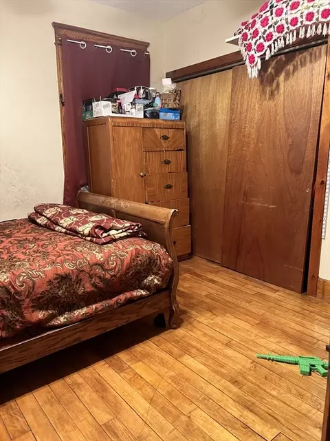 Bedroom - 9 Moen St, Worcester, MA 01605 photo 2 of 6