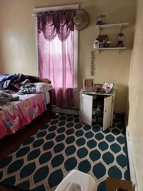 Bedroom - 9 Moen St, Worcester, MA 01605 photo 5 of 6