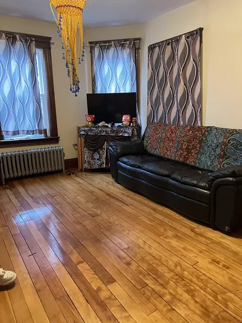 Living - 9 Moen St, Worcester, MA 01605 photo 1 of 3