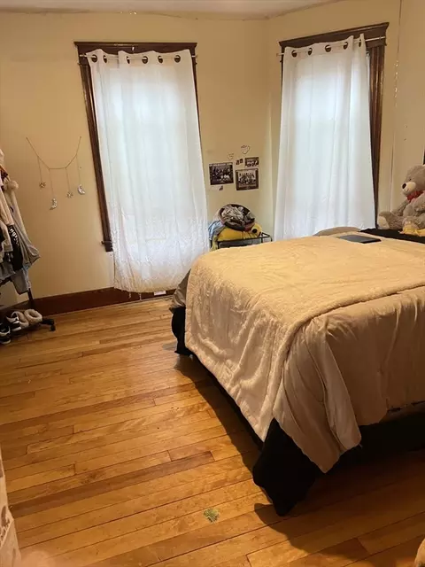 Bedroom - 9 Moen St, Worcester, MA 01605 photo 1 of 6