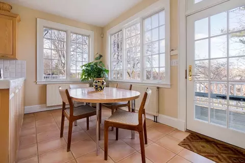 289 Clinton Rd, Brookline, MA 02445 photo 4