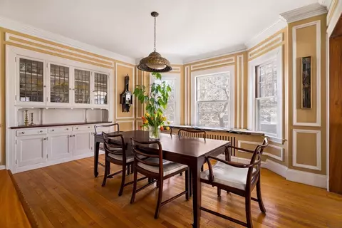 289 Clinton Rd, Brookline, MA 02445 photo 5
