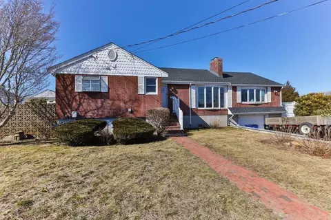 65 Academy Dr, Bourne, MA 02532 photo 2