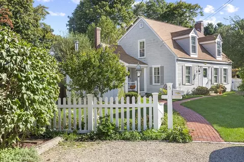 Exterior - 5 Meadow Ln, Marblehead, MA 01945 photo 7 of 7