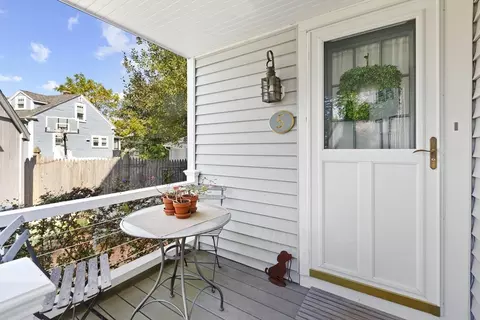 Exterior - 5 Meadow Ln, Marblehead, MA 01945 photo 1 of 7