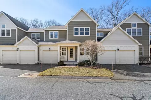 14 Cole Dr #18, Hopkinton, MA 01748