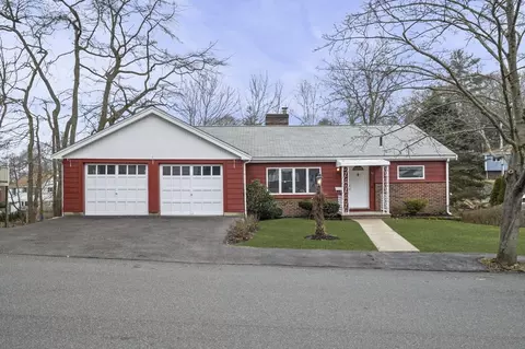 50 Lewis Rd, Swampscott, MA 01907