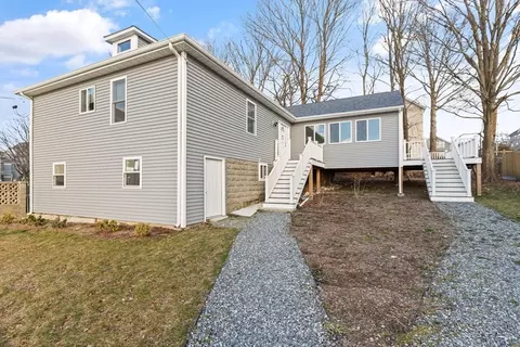 56 Liberty St, Fall River, MA 02724
