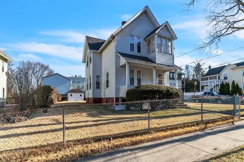 50 Hilton St, Chicopee, MA 01020