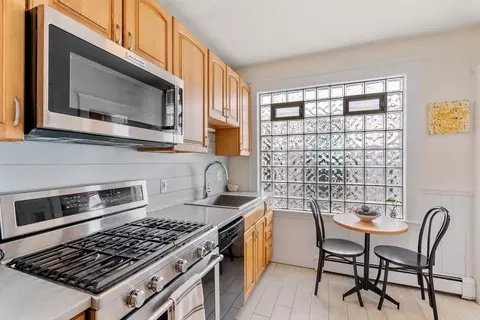 Kitchen - 75 Brook #1, Brookline, MA 02445 photo 2 of 3