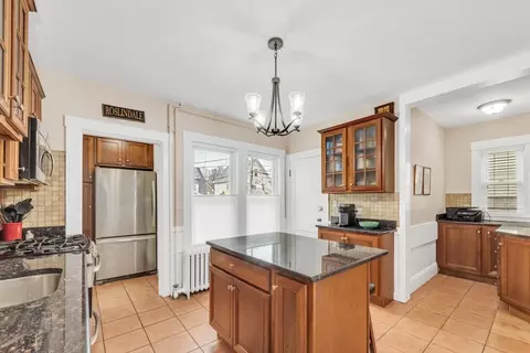 31 Primrose St #1, Boston, MA 02131
