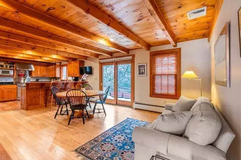 Dining - 4 Risley Rd, Marblehead, MA 01945 photo 2 of 2