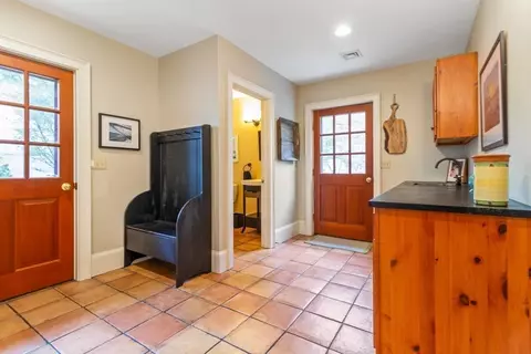 Kitchen - 4 Risley Rd, Marblehead, MA 01945 photo 6 of 6