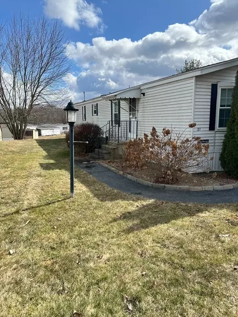 21 Annies Way, West Springfield, MA 01089