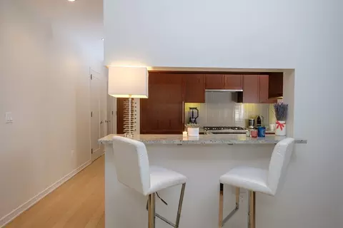 580 Washington St #8F, Boston, MA 02111 photo 4
