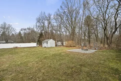 Exterior - 17 Putnam Hill Rd, Sutton, MA 01590 photo 5 of 6