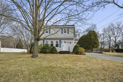 Exterior - 17 Putnam Hill Rd, Sutton, MA 01590 photo 3 of 6