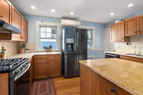 12 Ackers Ter, Brookline, MA 02445 photo 5
