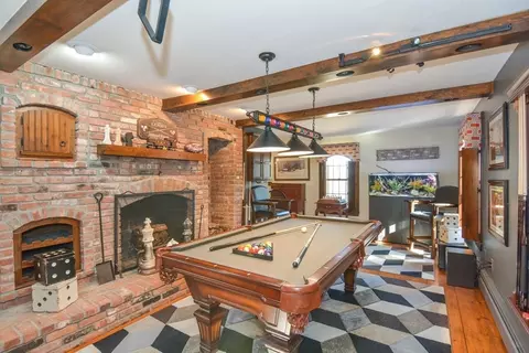 Living - 187 Blackstone St, Mendon, MA 01756 photo 1 of 7