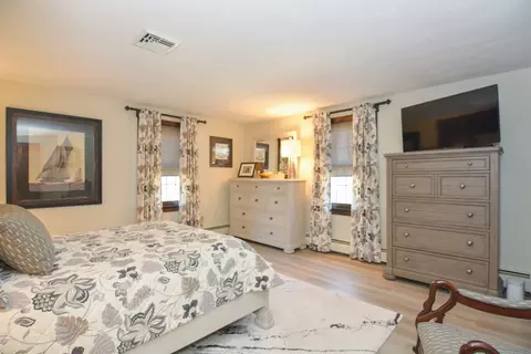 Bedroom - 187 Blackstone St, Mendon, MA 01756 photo 3 of 6