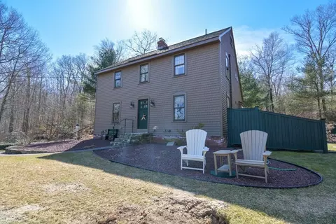 Exterior - 187 Blackstone St, Mendon, MA 01756 photo 3 of 12