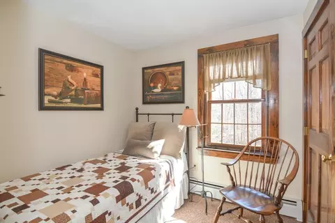 Bedroom - 187 Blackstone St, Mendon, MA 01756 photo 4 of 6