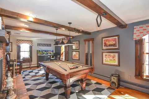 Living - 187 Blackstone St, Mendon, MA 01756 photo 2 of 7