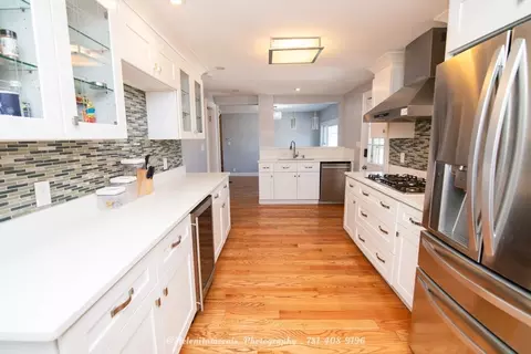 Kitchen - 291 Washington St, Canton, MA 02021 photo 1 of 8