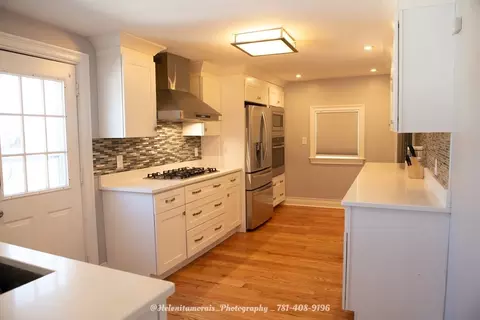 Kitchen - 291 Washington St, Canton, MA 02021 photo 4 of 8