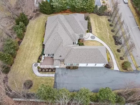 Exterior - 7 Berkeley Dr, Walpole, MA 02081 photo 7 of 9