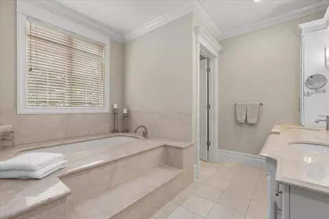 Bath - 7 Berkeley Dr, Walpole, MA 02081 photo 2 of 6