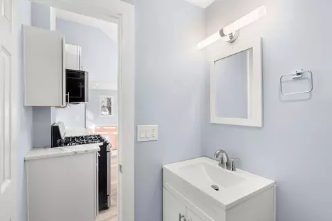 18 Hazelnut Pl #18, Dedham, MA 02026 photo 11