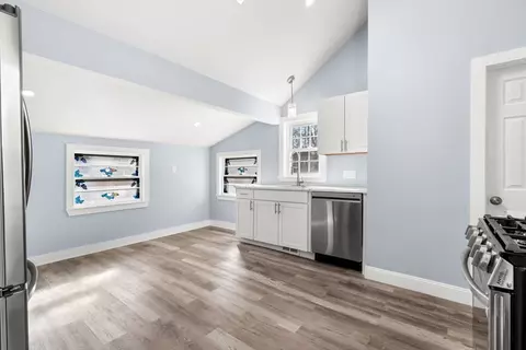 18 Hazelnut Pl #18, Dedham, MA 02026 photo 4