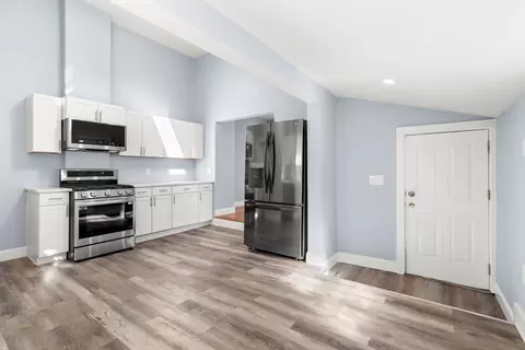 18 Hazelnut Pl #18, Dedham, MA 02026 photo 3