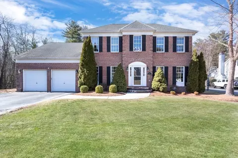 49 Hancock Rd, Franklin, MA 02038