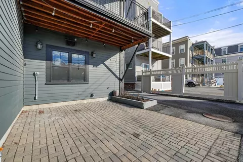 Exterior - 861 E 2nd St #1, Boston, MA 02127 photo 3 of 4
