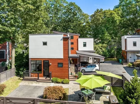 8 Coyne Rd #1, Newton, MA 02468