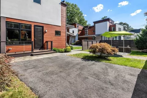 Exterior - 8 Coyne Rd #1, Newton, MA 02468 photo 7 of 12