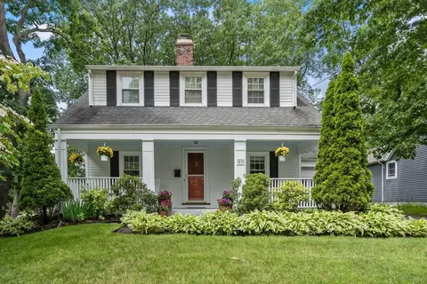 Exterior - 23 Hemlock Rd, Newton, MA 02464 photo 2 of 18