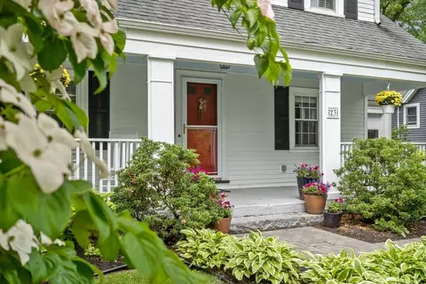 Exterior - 23 Hemlock Rd, Newton, MA 02464 photo 3 of 18