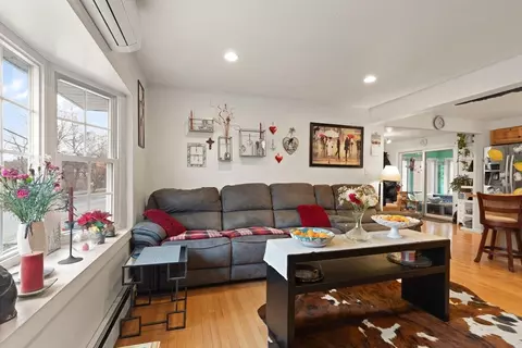 Living - 295 Stackpole St, Lowell, MA 01852 photo 3 of 3