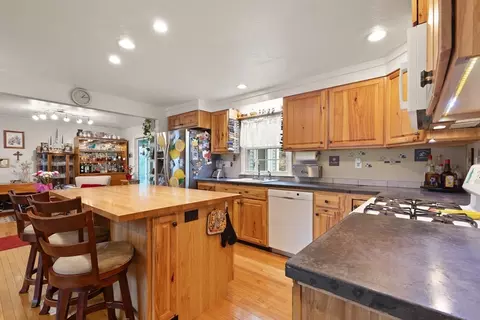 Kitchen - 295 Stackpole St, Lowell, MA 01852 photo 2 of 6
