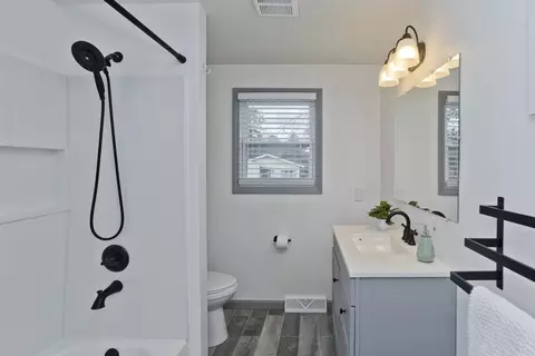 Bath - 76 Paulk Ter, Springfield, MA 01128 photo 2 of 2