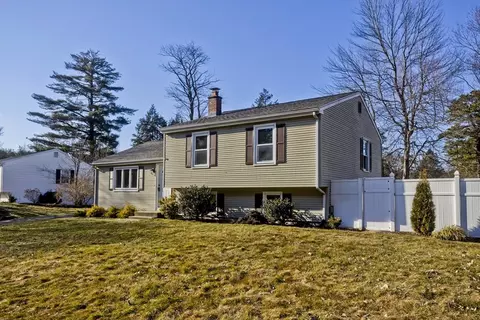 Exterior - 76 Paulk Ter, Springfield, MA 01128 photo 2 of 5