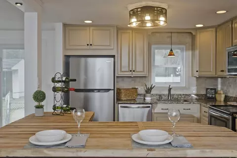 Kitchen - 76 Paulk Ter, Springfield, MA 01128 photo 3 of 7