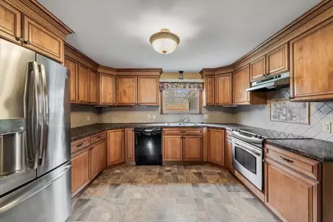 Kitchen - 477 Estherbrook Ave, Dighton, MA 02715 photo 2 of 4