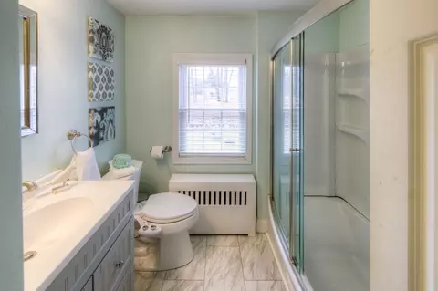 Bath - 291 Beverly Rd, Worcester, MA 01605 photo 2 of 2
