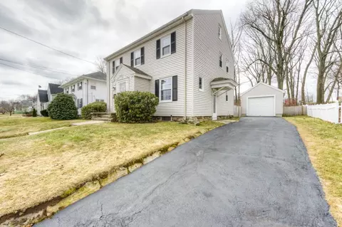 Exterior - 291 Beverly Rd, Worcester, MA 01605 photo 4 of 9