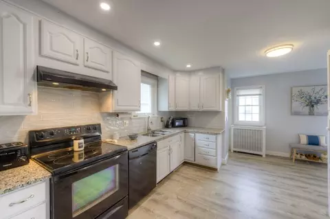 Kitchen - 291 Beverly Rd, Worcester, MA 01605 photo 1 of 6