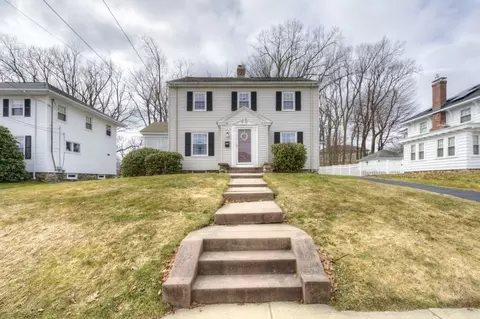Exterior - 291 Beverly Rd, Worcester, MA 01605 photo 2 of 9